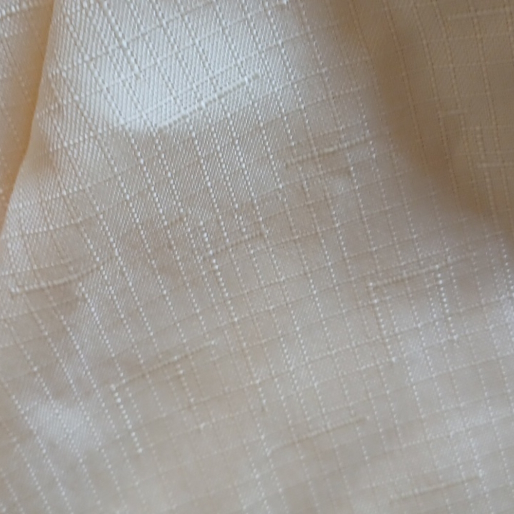 Yellow Tablecloth - Picture 2 of 6